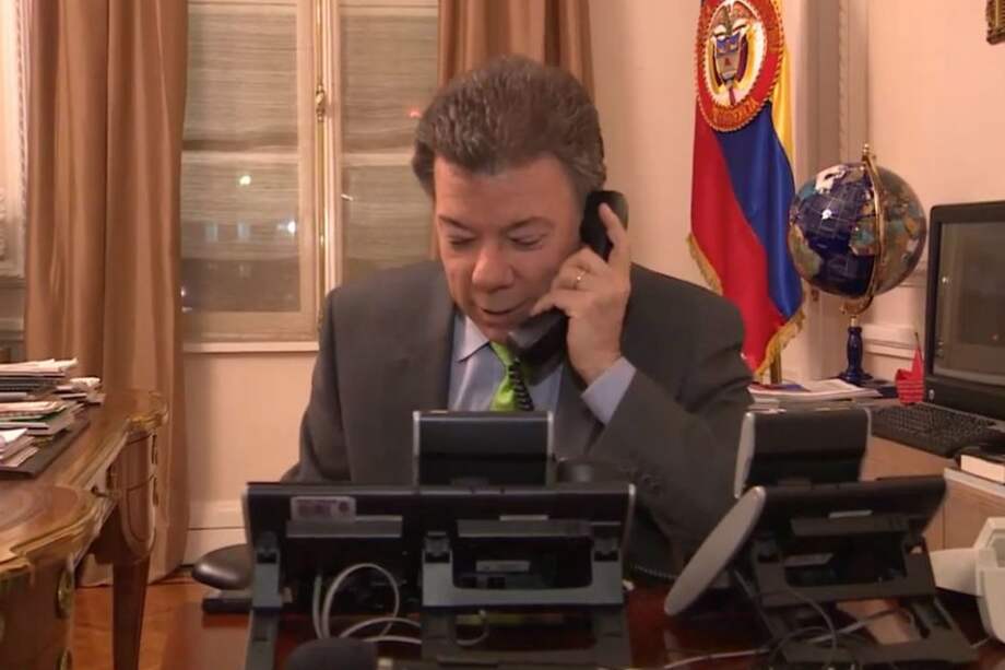 Presidente Santos felicitó a José Pékerman por la victoria ante Paraguay