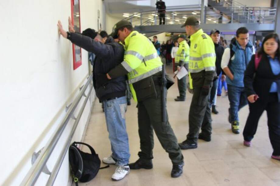 Voces dentro de la sociedad civil se han preguntado con razón si no hizo falta más discusión sobre los límites a ciertos poderes de la Policía en el Código aprobado. / Policía Metropolitana de Bogotá