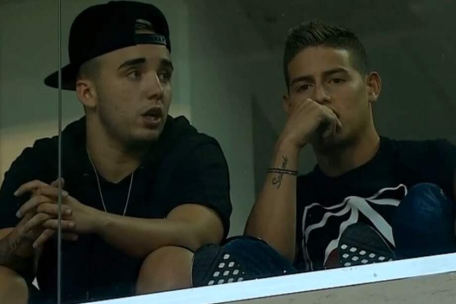 El '10' del Real Madrid presenció el partido del equipo en el que debutó como profesional. / winsports.co