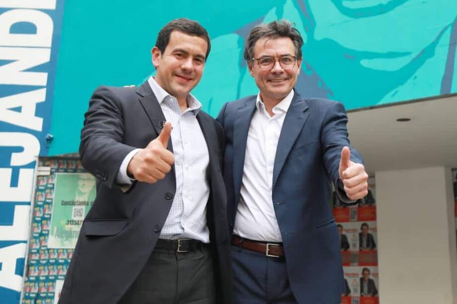 Lara ha alegado que dentro de la Centro Esperanza hay una supuesta alianza entre los hermanos Galán y Sergio Fajardo para desconocer a Alejandro Gaviria en caso de que gane la consulta.