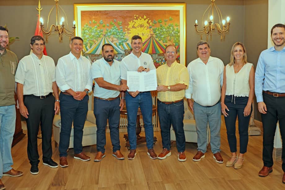 El presidente y el Comité Olímpico de Paraguay presentaron la carta de intención para que Asunción sea la sede de los próximos Juegos Panamericanos.