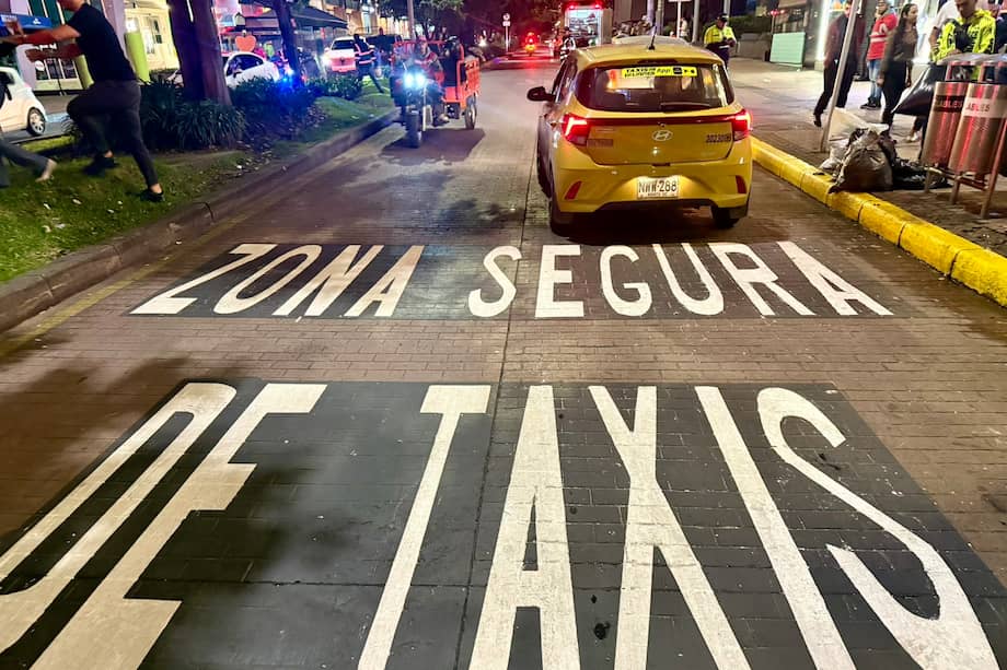 En estas zonas señalizadas, el Distrito promete que todos los bogotanos pueden tomar transportes seguros para poder llegar a sus casas.