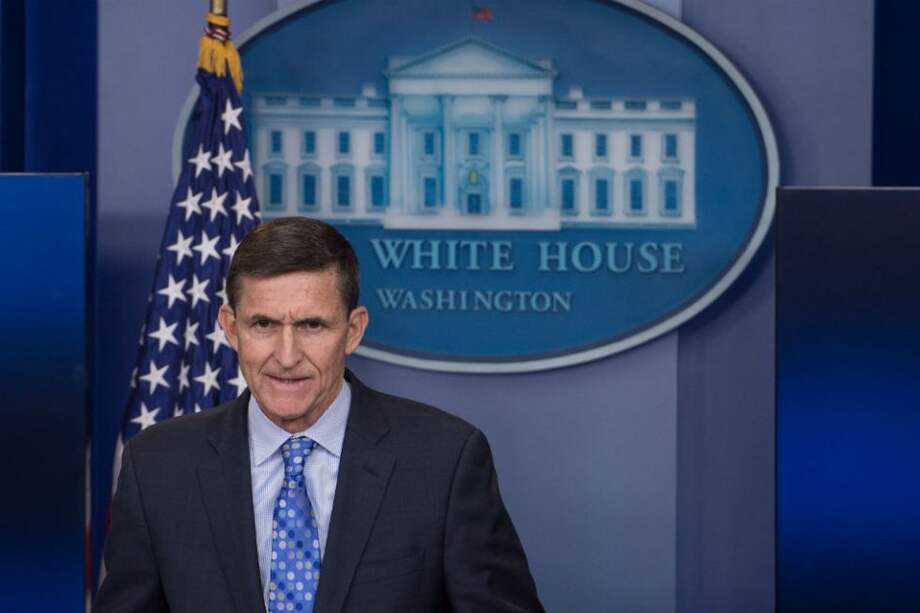 El consejero de Seguridad Nacional, Mike Flynn, advierte sobre una política más dura hacia Irán. / AFP