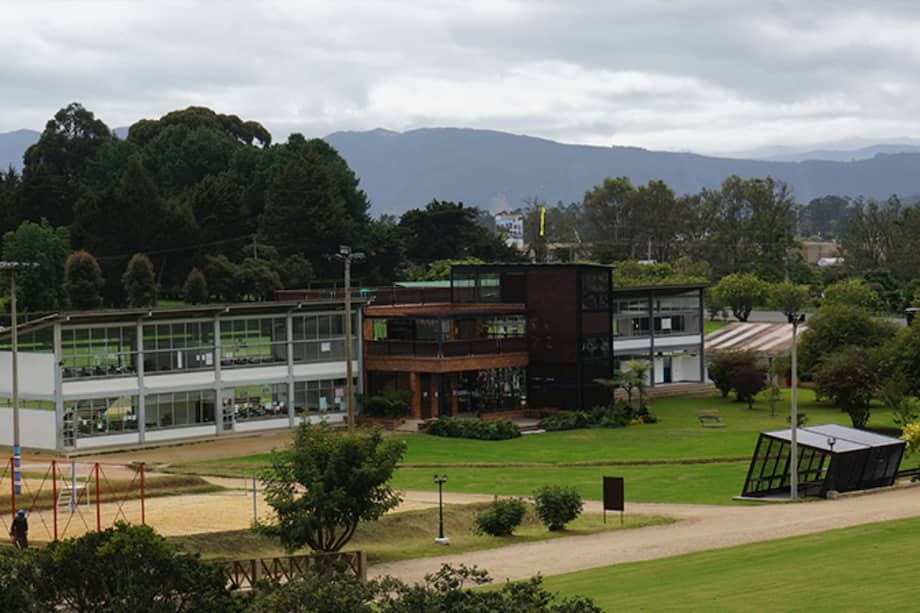 El Colegio Refous tiene 70 años de historia.