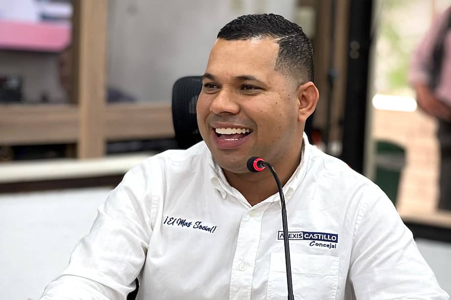 El concejal Alexis Castillo se presentó en una URI de la Fiscalía en la mañana de este martes.