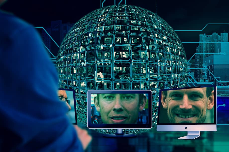 La tecnología permiten entrar en contacto con aquellas personas que no se pueden desplazar por las restricciones por la pandemia.