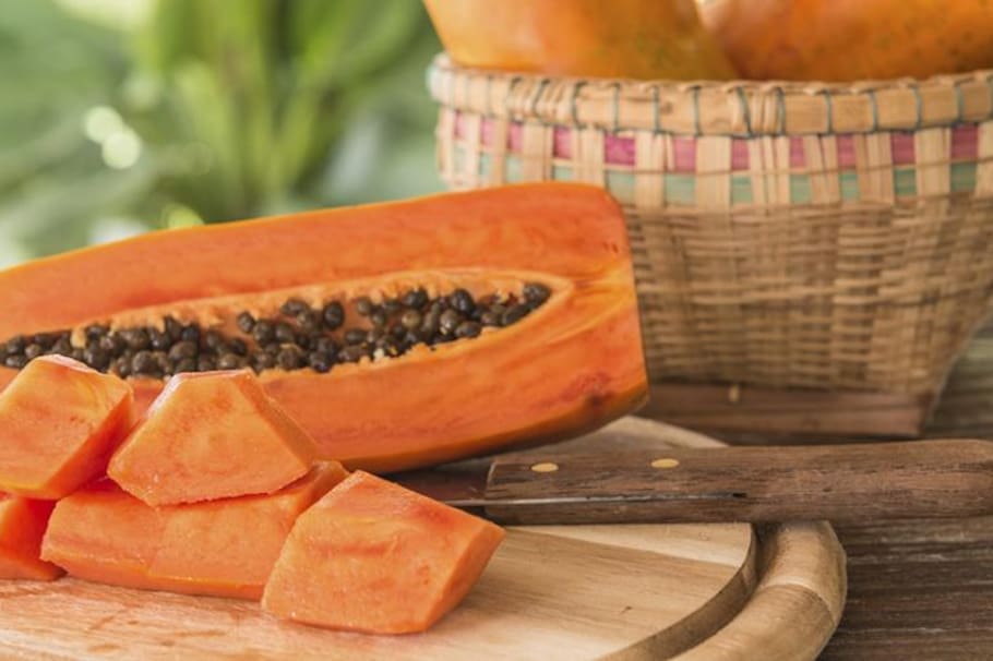 Vacaciones: Dos jugos refrescantes con papaya para ayudar a tu digestión y a bajar de peso