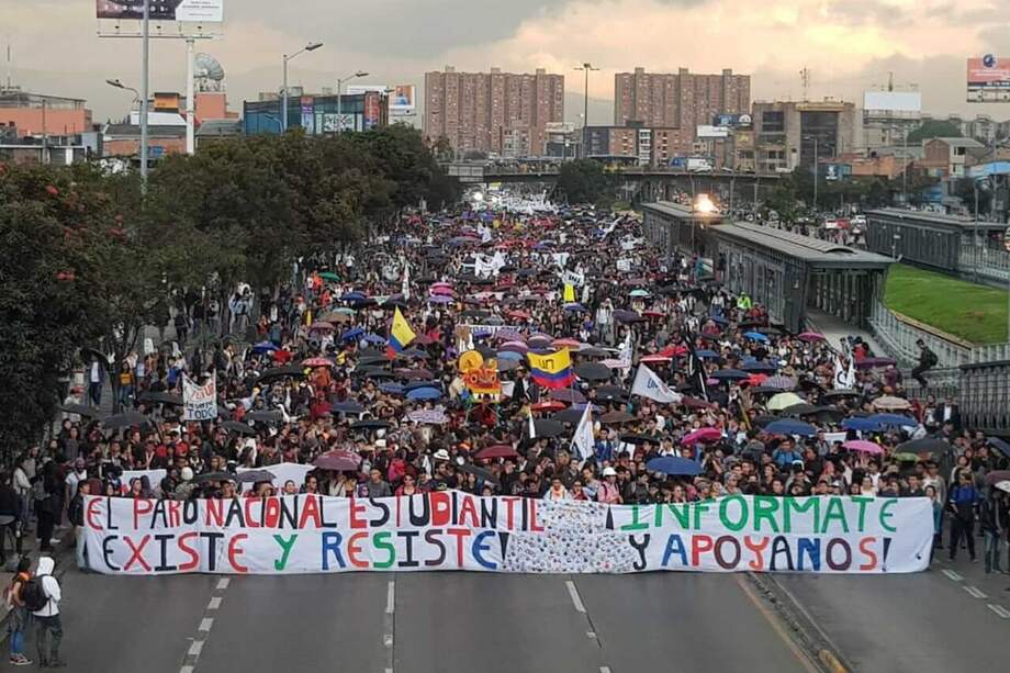 Para el jueves, 25 de abril, se tienen planeadas marchas en las principales ciudades y concentraciones en las vías que conectan en más de 25 departamentos.
/ Gustavo Torrijos - El Espectador