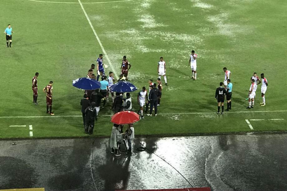 Momento en el que se suspende el encuentro al minuto 81 de juego. / Deportes Tolima
