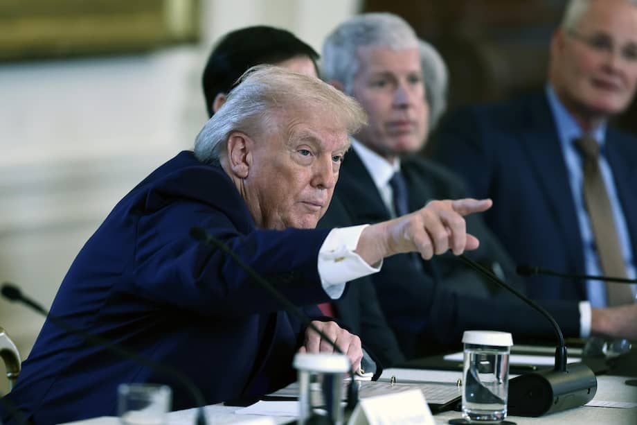 La falta de cohesión en las respuestas internacionales le ha sido útil a Trump, dice el analista.