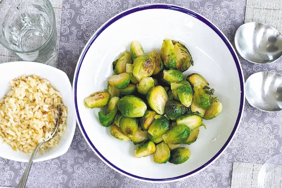 Receta para preparar repollitas fritas con ajo y cilantro