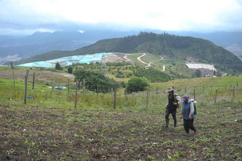 Aunque los vecinos del relleno doña Juana han pedido que, una vez termine la concesión, busquen otro sitio para disponer las basuras de Bogotá, todo apunta a que el panorama seguirá muchos años más.