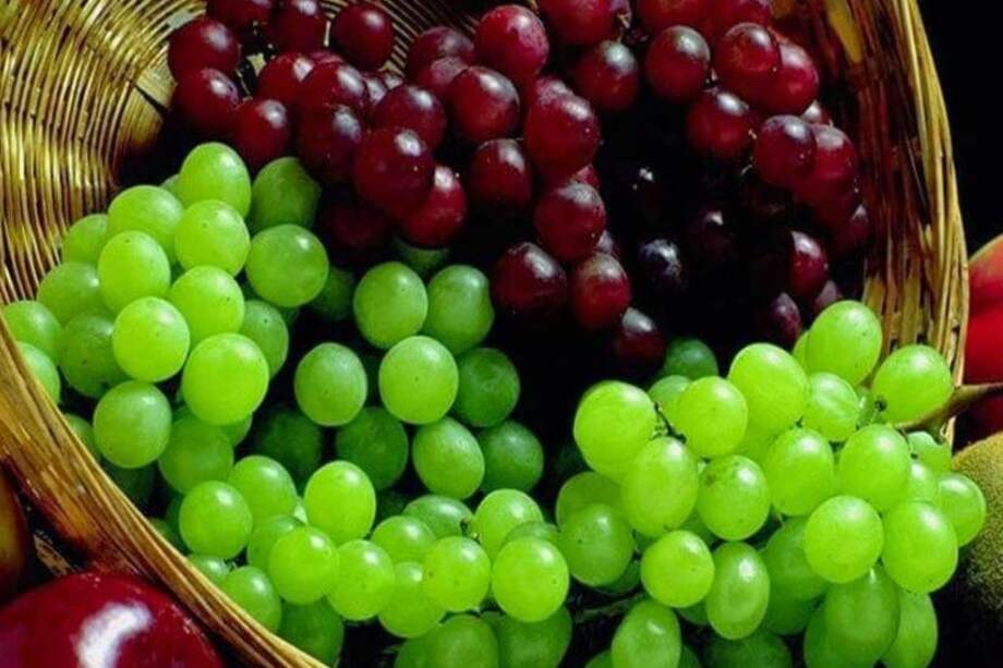 Un nuevo estudio muestra que el resveratrol, en las uvas o el vino tinto, preserva la masa muscular y la fuerza. / Pixabay