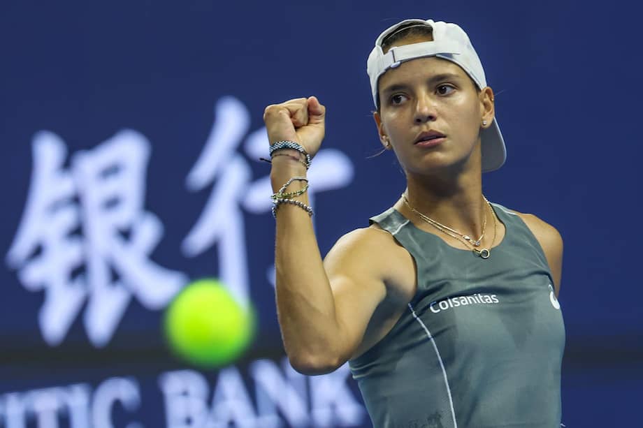 Emiliana Arango durante la ronda de 64 en el Open tennis tournament de Beijing, China, el 27 de septiembre de 2025.