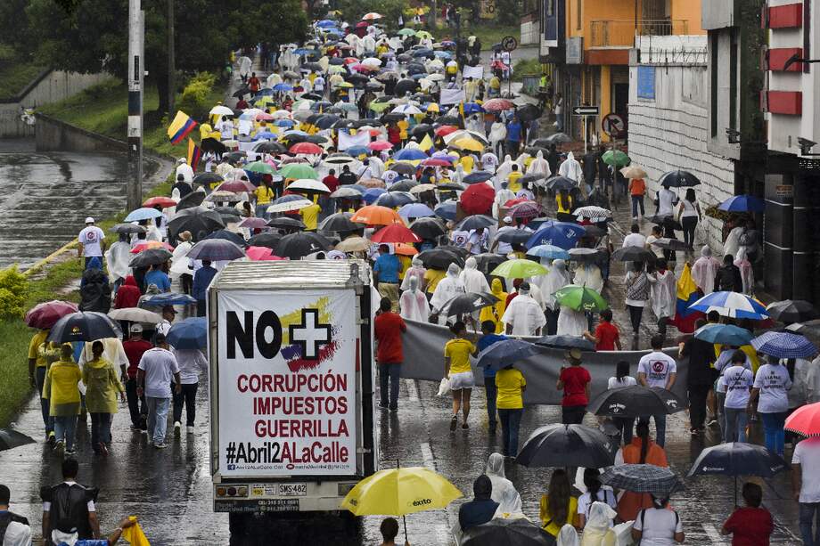 En las encuestas, más del 80% de los colombianos creen que la corrupción es el mayor problema del país . / Archivo
