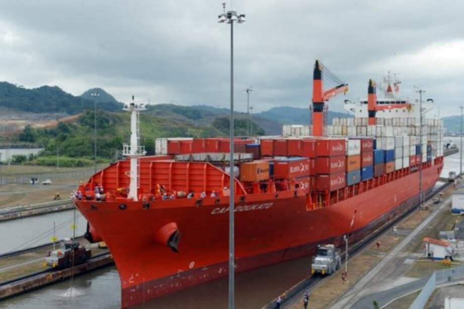 Panamá llega a "acuerdo" parcial con Sacyr para continuar con ampliación del Canal