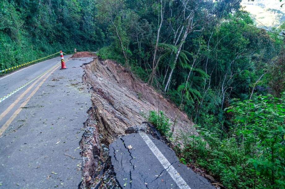 (Imagen de referencia) Región Central se prepara para desastres en carreteras, pueblos y demás puntos neurálgicos.