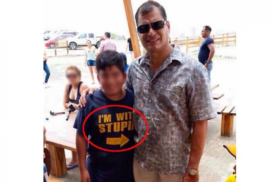 Burlas contra Rafael Correa por el mensaje en la camiseta de un niño