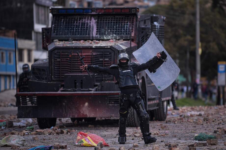 La cuarta semana del Paro Nacional desencadenó una situación compleja en la localidad Usme, al sur de Bogotá. Desde tempranas horas de la mañana se presentaron bloqueos, plantones y protestas en el sector de Yomasa.