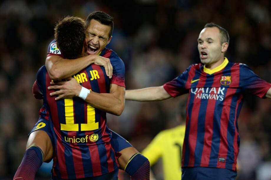 Barcelona celebra junto a Neymar el gol que le dio el triunfo al equipo culé. / AFP