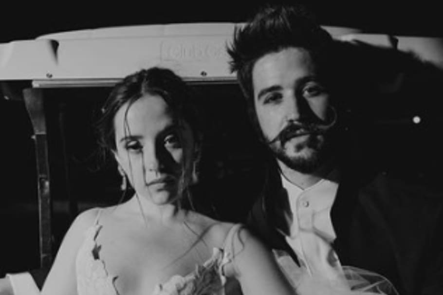 Evaluna Montaner felicitó a su esposo, Camilo Echeverry, con algunas fotos sin ropa en sus redes sociales.