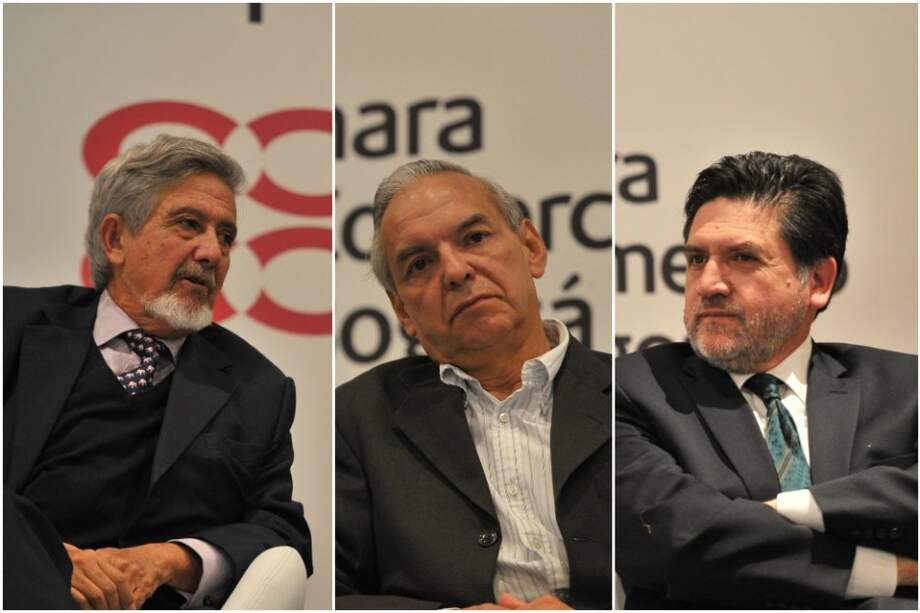 Guillermo Perry, Ricardo Bonilla y José Roberto Piza, miembros de la comisión de expertos. / Andrés Torres