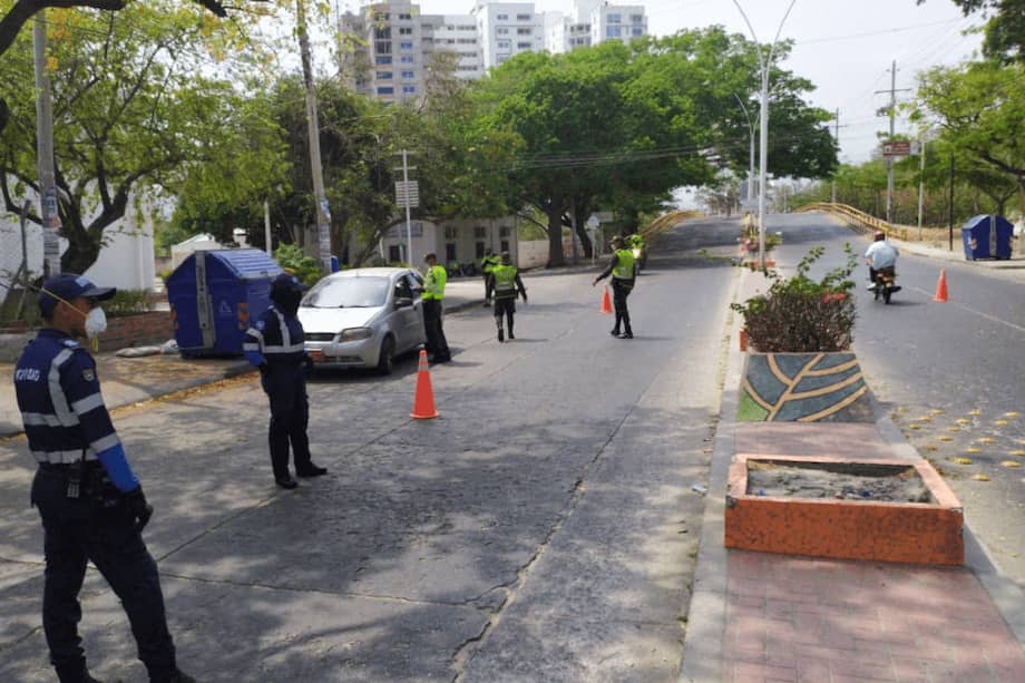 El decreto del pico y cédula aplica hasta el 27 de abril de 2020. / @MovilidadSMR