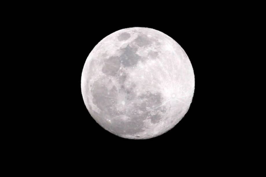 Golpes en la corteza de la luna revelarían choques en el pasado