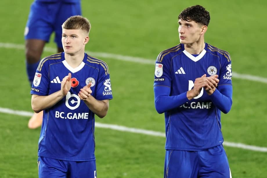 Tras empatar este martes con Hull City, Leicester City cayó a la tercera división del fútbol inglés.