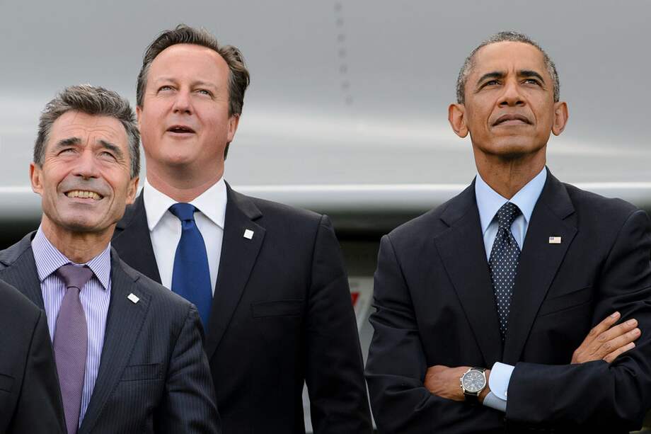Los líderes de la OTAN, Anders Fogh Rasmussen; Inglaterra, David Cameron, y EE.UU., Barack Obama, al final de la cumbre de la alianza militar en Gales. / AFP