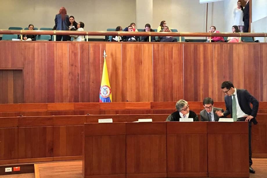 El magistrado del Consejo de Estado Hugo Bastidas, durante el receso de la audiencia de Isagén. / Óscar Güesguán