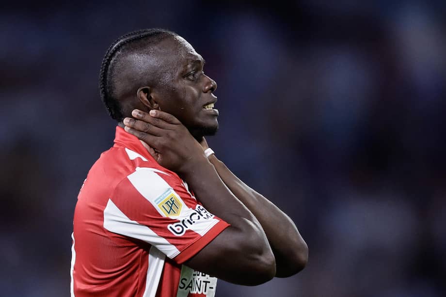 Edwuin Cetré en la final de la Primera División de Argentina entre Racing y Estudiantes de La Plata en el estadio Único Madre de Ciudades, de Santiago del Estero, Argentina.