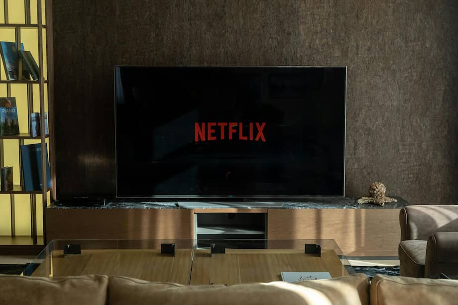Netflix es la mayor plataforma de entretenimiento en streaming del mundo. Actualmente, supera los 300 millones de usuarios en todo el mundo.