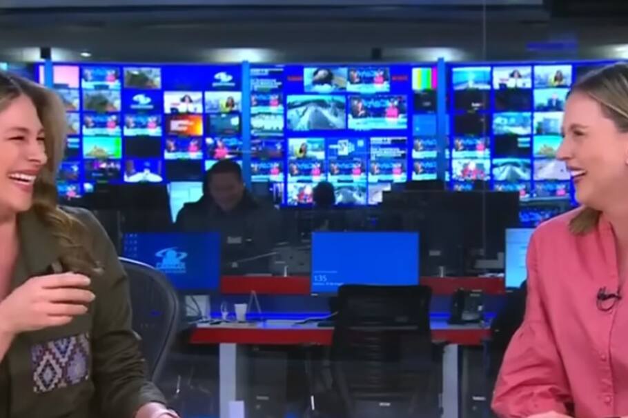 Catalina Gómez y Ana Milena Gutiérrez, presentadoras de ‘Noticias Caracol’, no aguantaron la risa; todo por un peculiar video de una cabra. Así fue ese divertido momento.