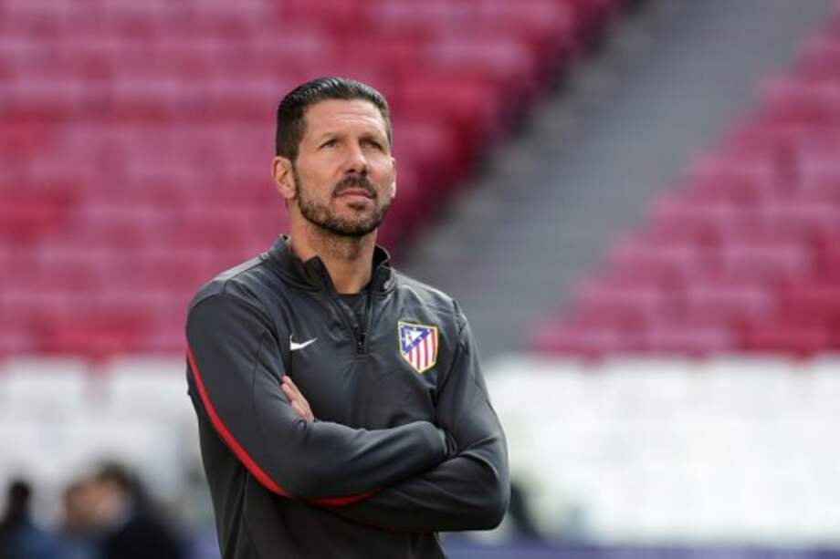 No podemos competir con Real Madrid y Barcelona: Simeone