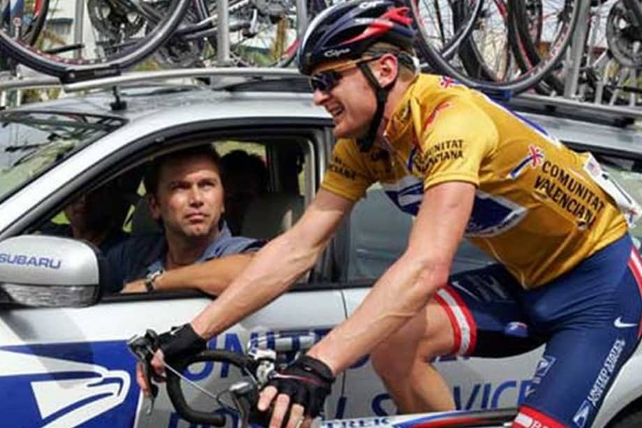Exdirector deportivo de Lance Armstrong suspendido por 10 años