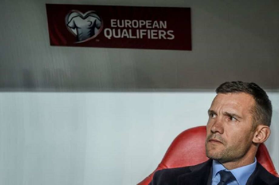 El exdelantero ucraniano del Milan se retiró de las canchas en 2012 en el Dinamo de Kiev, equipo en el que debutó como profesional. Desde 2016 comenzó su carrera de entrenador en la selección nacional de mayores de su país, cargo que mantiene hoy en día.