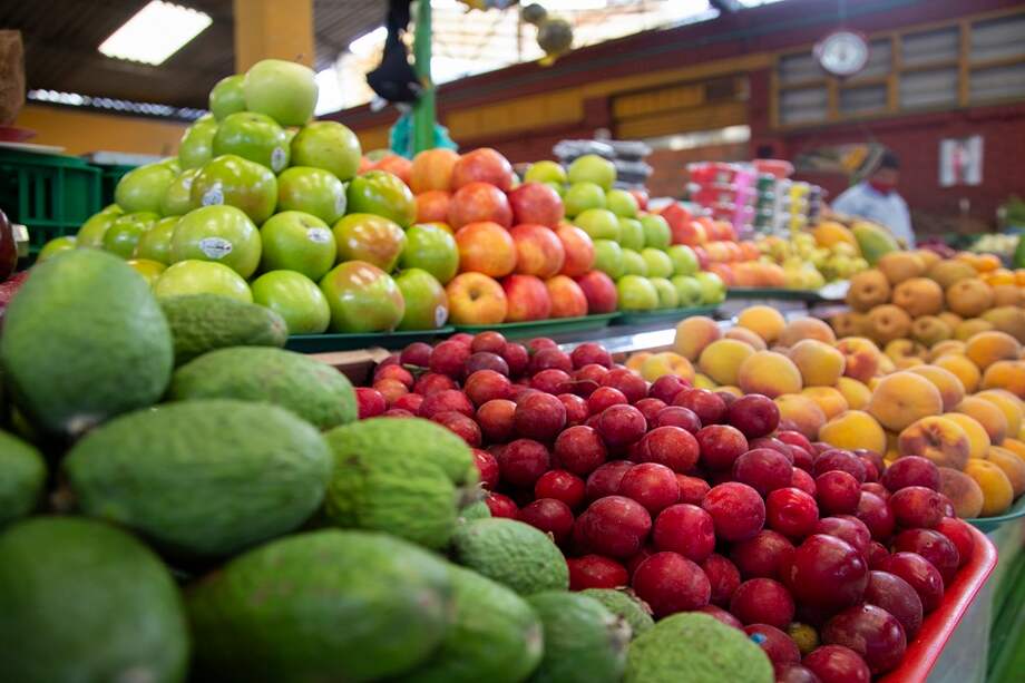 la categoría de alimentos y bebidas presentó una inflación negativa del orden del 0,32%.