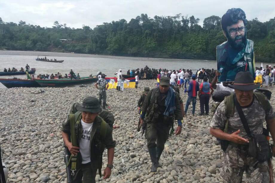 Unidades del frente Daniel Alanda y Mariscal Sucre, que operaron principalmente en el sur de Nariño, se desplazaron a la Zona Veredal La Variante, Tumaco (Nariño). / /@FARC_Occidente.