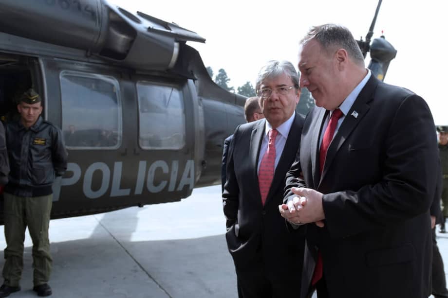 El ministro de Defensa, Carlos Holmes Trujillo, expuso los esfuerzos en materia de lucha contra las drogas en 2019 al secretario de Estado de los Estados Unidos, Mike Pompeo. / Ministerio de Defensa