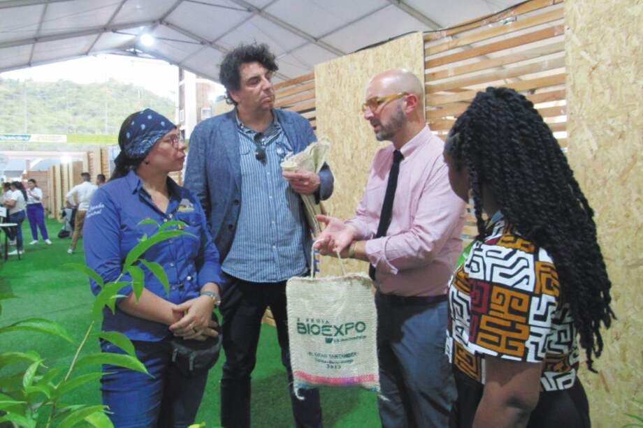 Alberto Menghini, Jefe de Cooperación de la Unión Europea, estuvo presente en BioExpo 2023 en Bucaramanga, donde visitó los negocios verdes apoyados por la Unión Europea y el Programa DRET II.