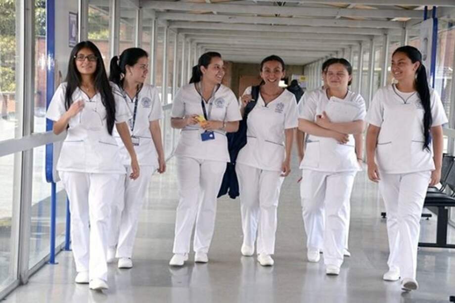 El programa de pregrado está acreditado en alta calidad desde el año 1998.