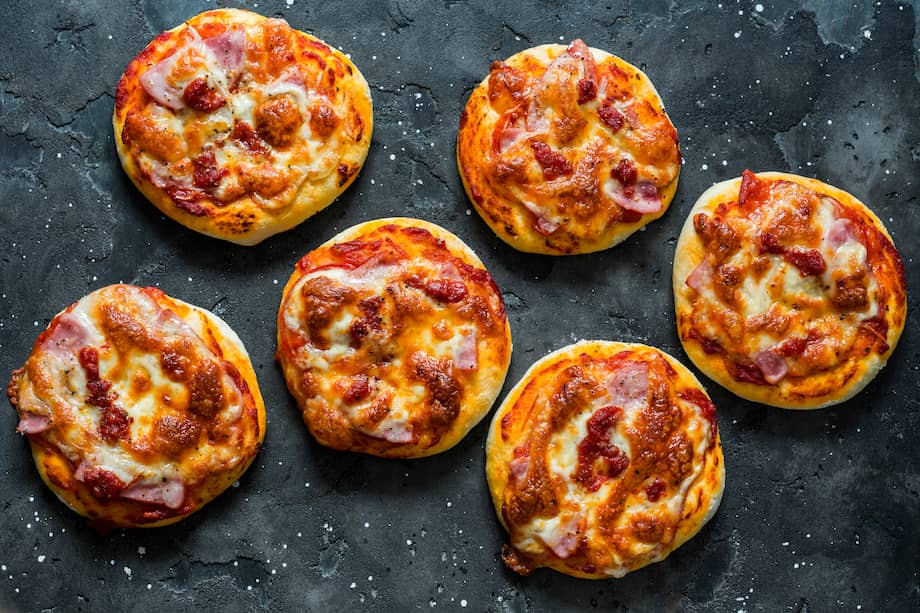 Utiliza tus toppings favoritos para preparar esta delicia.