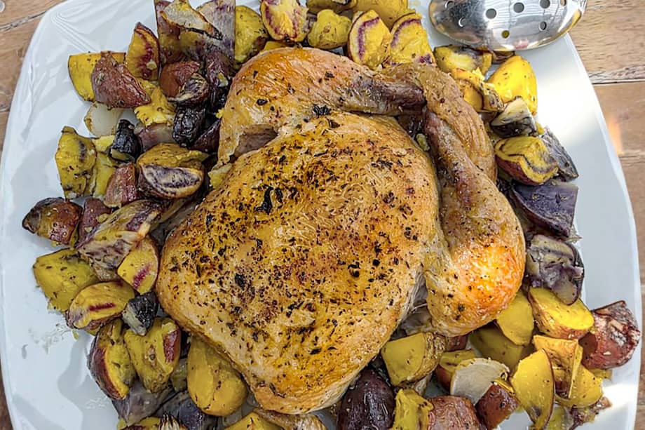 Pollito asado con papas