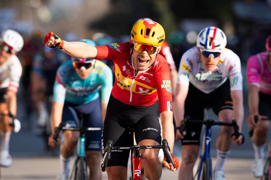 Dorian Godon, de Ineos Grenadiers, ganador de la tercera etapa.