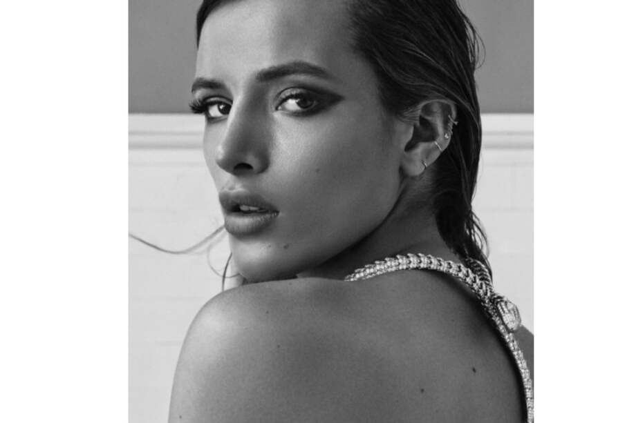 Esta es una de las imágenes que le tomaron para la revista GQ México. / GQ México - Instagram Bella Thorne