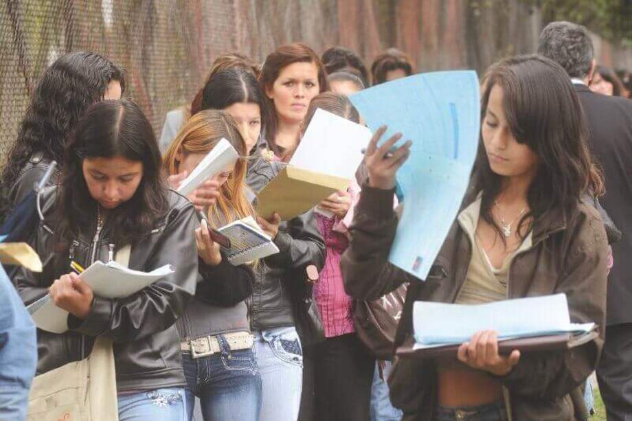 La medida pretende combatir el desempleo en los jóvenes del país. / Archivo