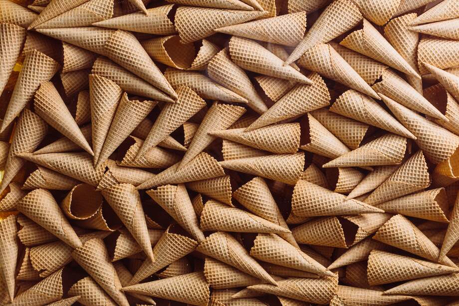 La vainillina natural es sobre todo un ingrediente natural, ya que la materia prima utilizada no es sintética, ni hay intervención química en el proceso de fabricación del producto.