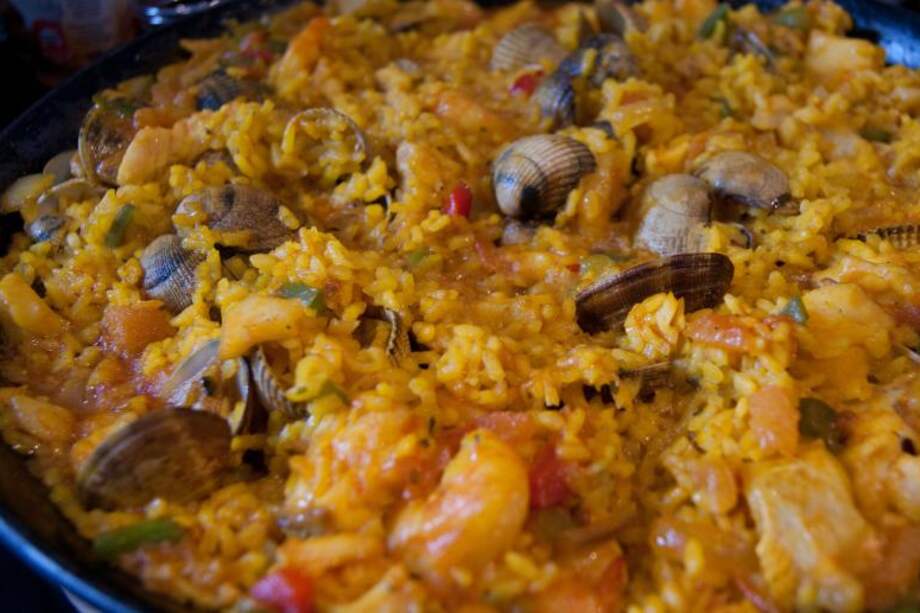 Conoce el encanto de una buena paella
