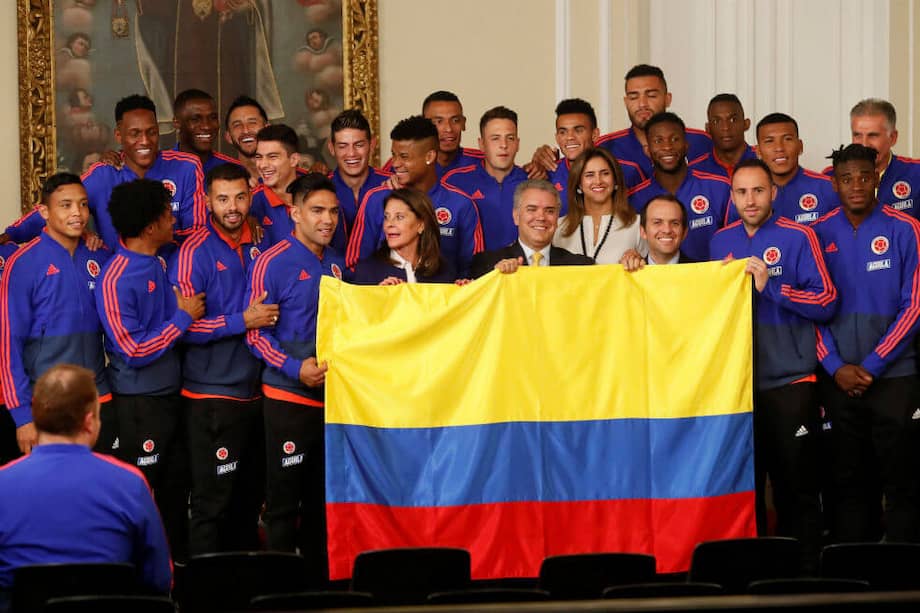 El equipo tricolor en la Casa de Nariño con el máximo mandatario de los colombianos. / EFE